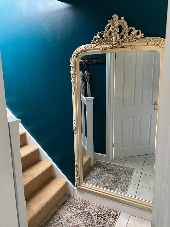 Boutique Shrewsbury Suites Ngoại thất bức ảnh