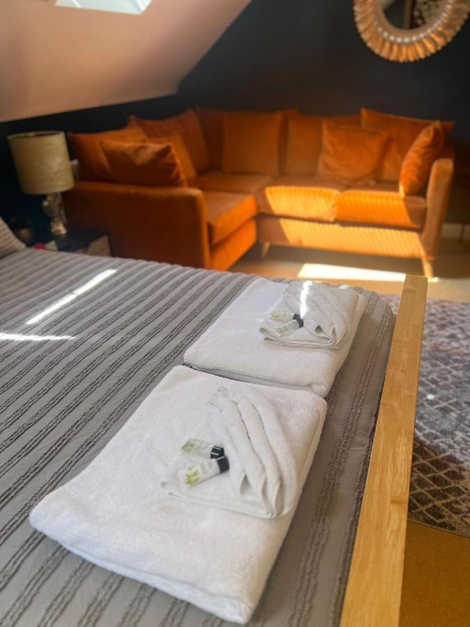 Boutique Shrewsbury Suites Ngoại thất bức ảnh