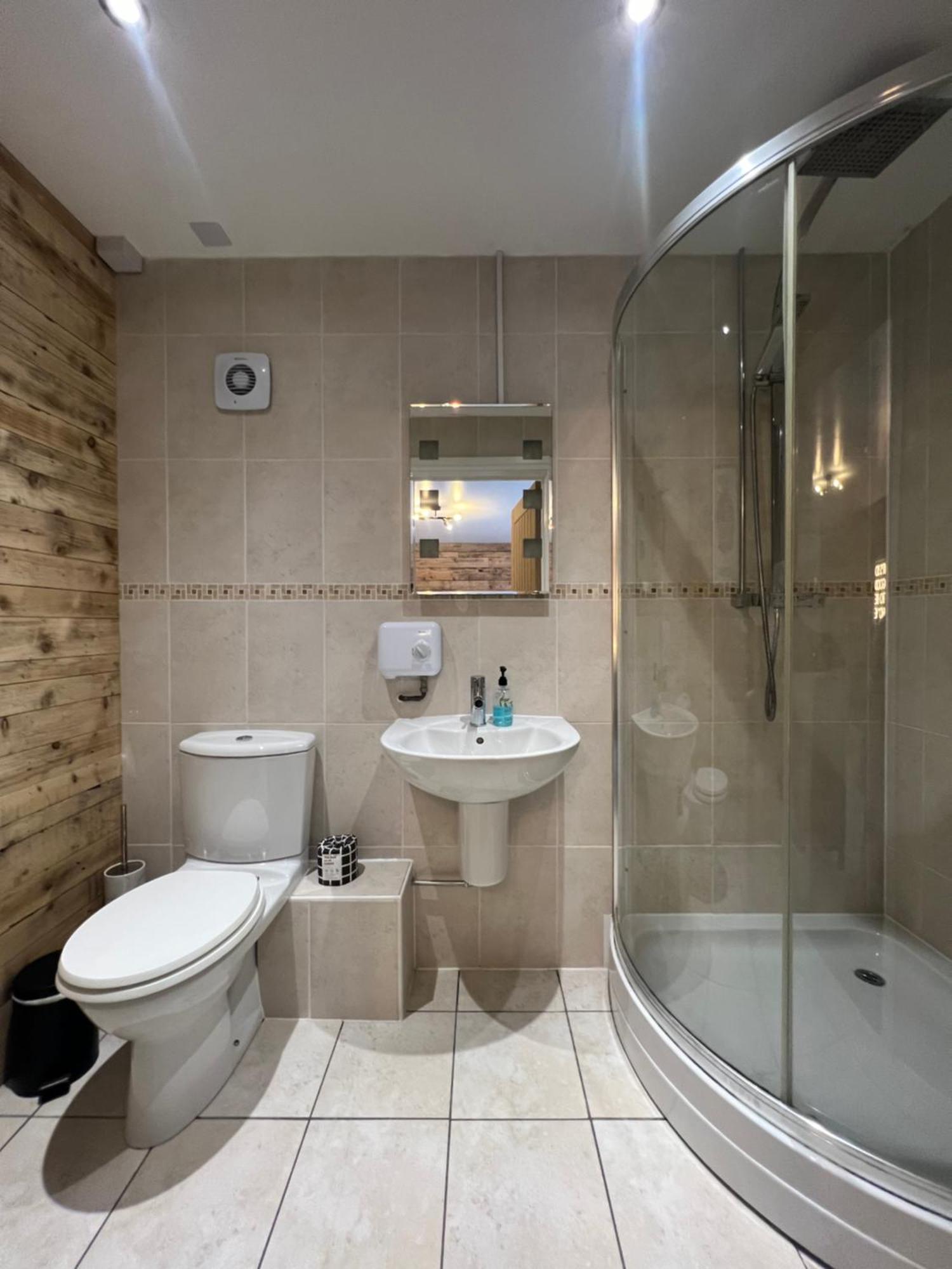 Boutique Shrewsbury Suites Ngoại thất bức ảnh
